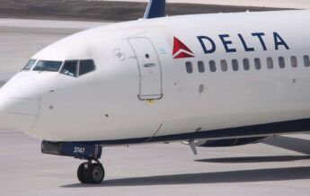 Linie lotnicze Delta zwiększają płace pracowników o 5%