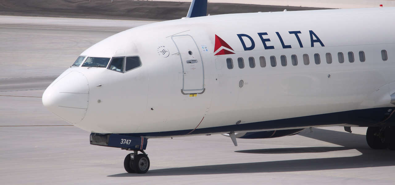 Linie lotnicze Delta zwiększają płace pracowników o 5%