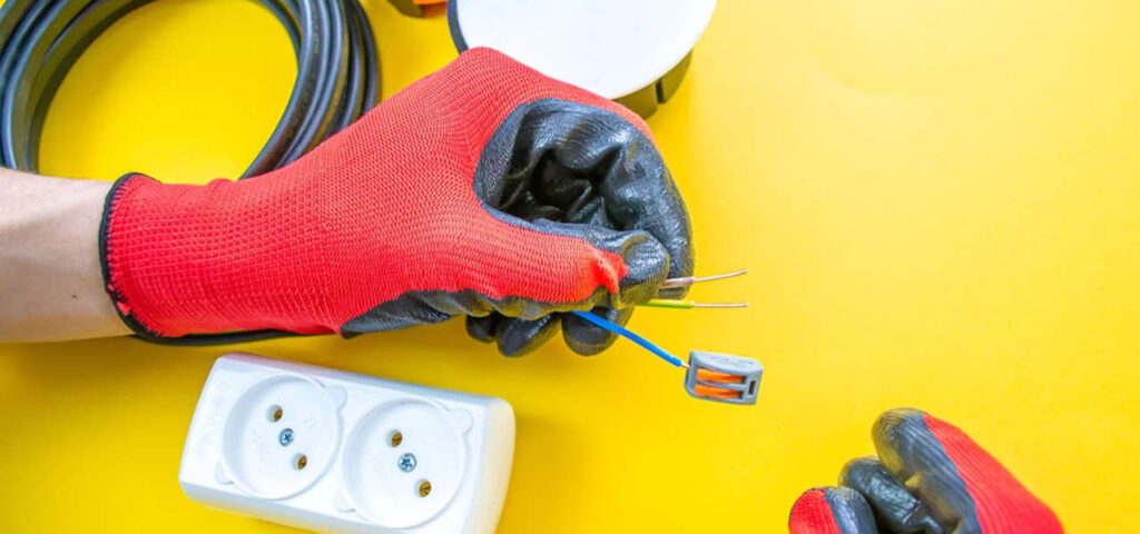 Czy warto przebranżowić się na elektryka?