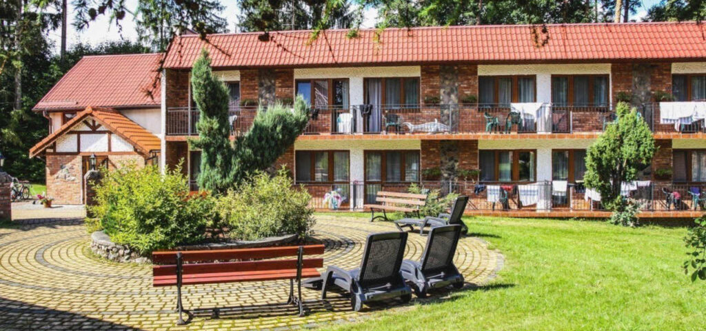 Workation nad jeziorem: Jakie warunki musi spełniać hotel, by praca zdalna w naturze była efektywna? Workation nad jeziorem: Jakie warunki musi spełniać hotel, by praca zdalna w naturze była efektywna?