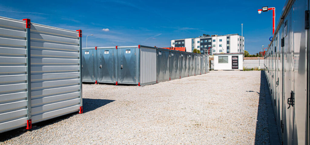 Boom na boksy samoobsługowe w Warszawie. Dlaczego coraz więcej mieszkańców i firm wybiera self storage?