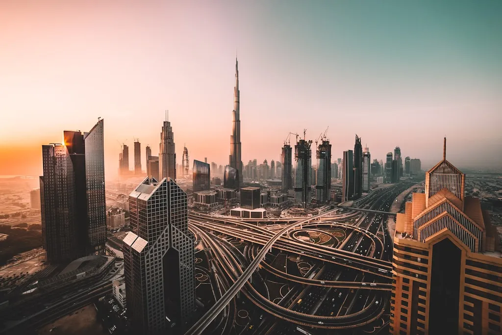 Zakup od dewelopera w Dubaju: gdzie leżą pieniądze kupującego i co je chroni